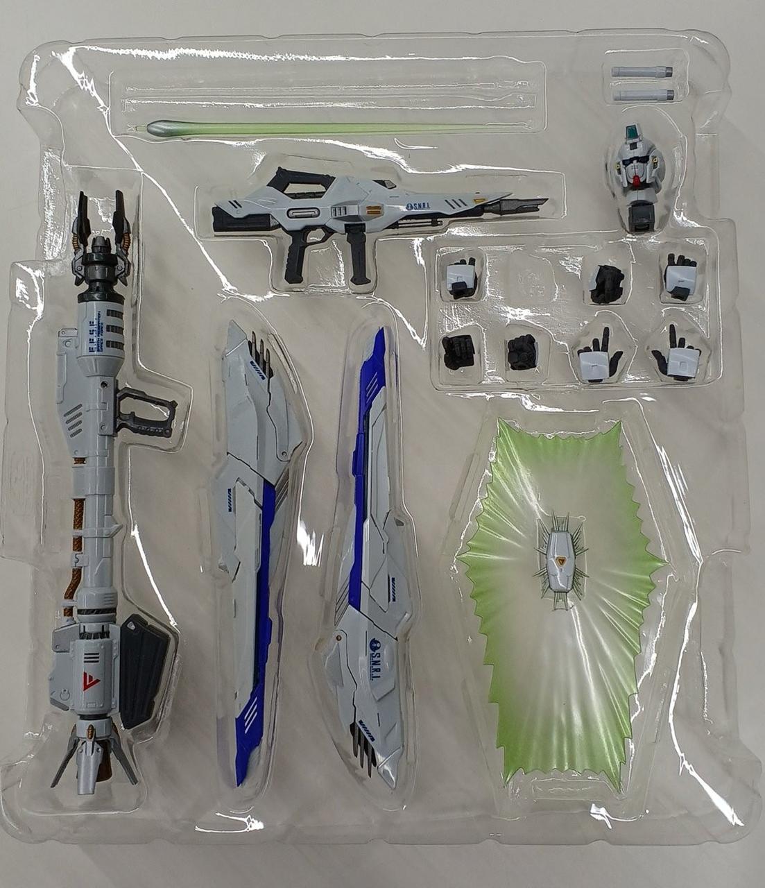 ビームサーベル一本、差し替え拳一個欠品