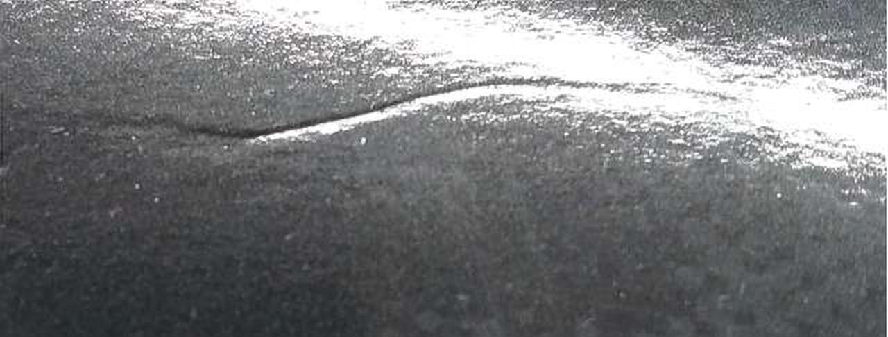 箱　上面ヘコミあり