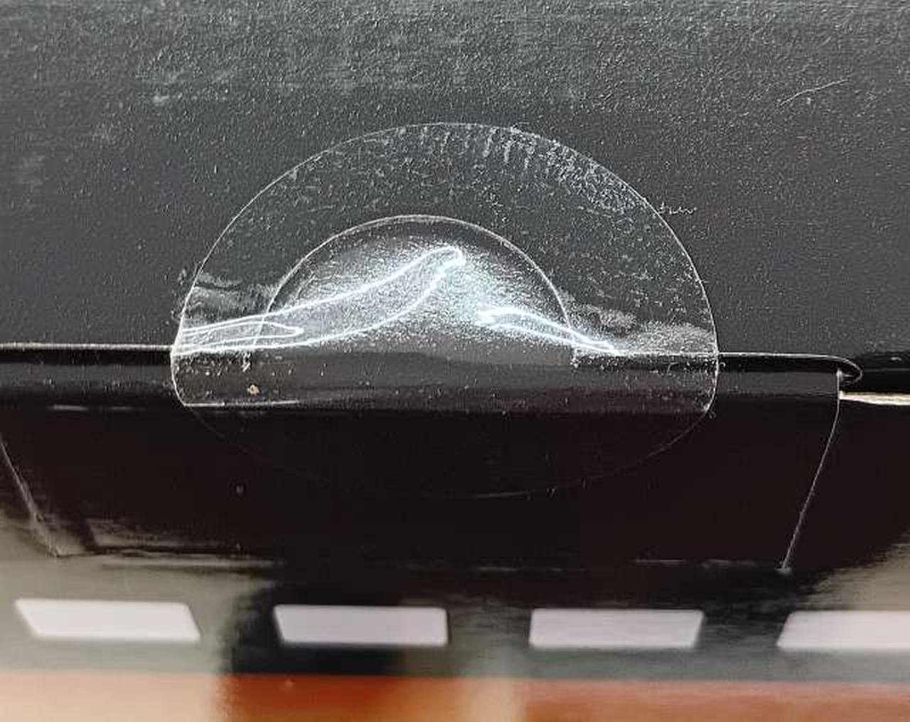 箱　テープ貼付部分