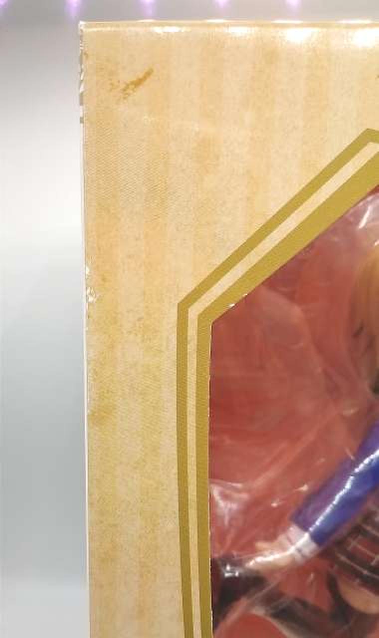 正面左上剥がれあり