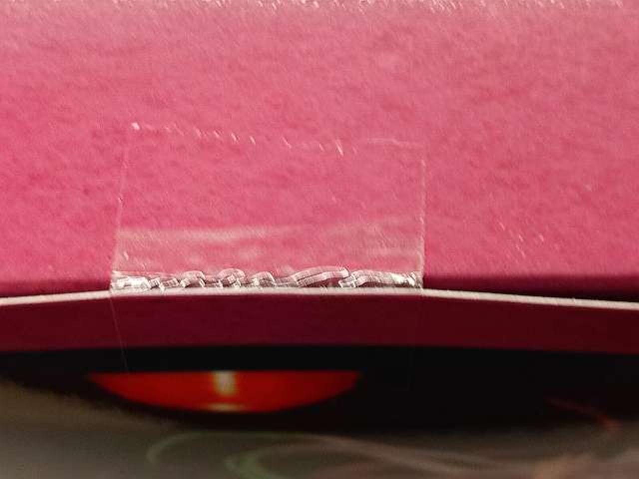 箱　テープ貼付部分