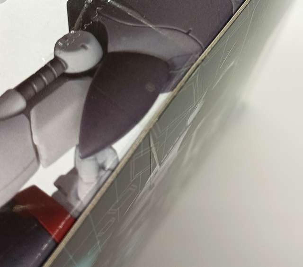 左　テープ貼付部分