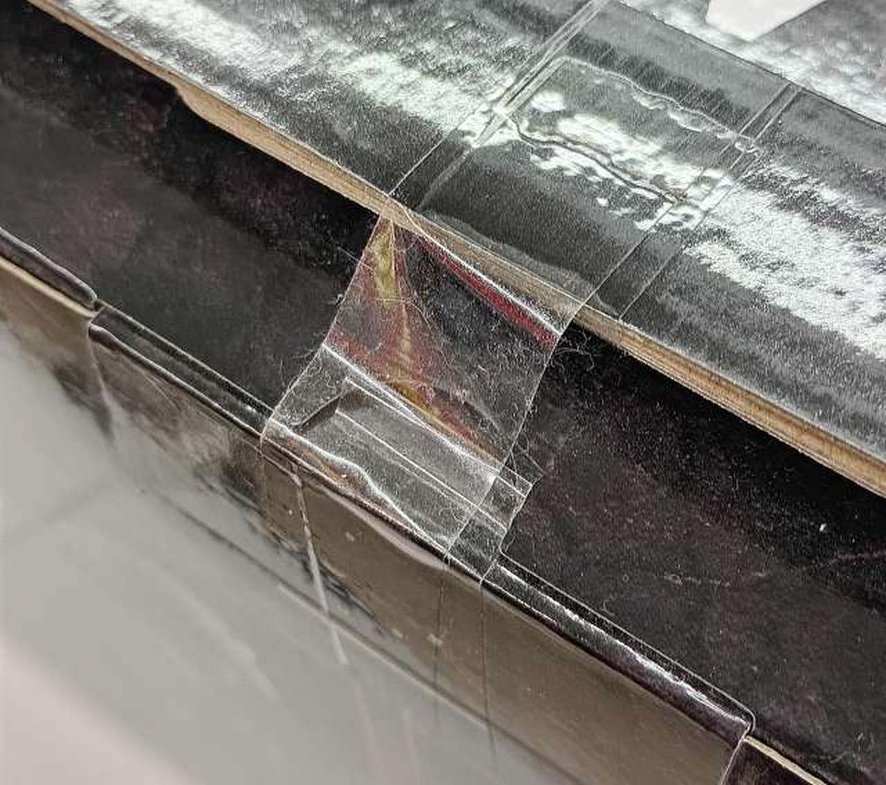 上面　テープ貼付部分