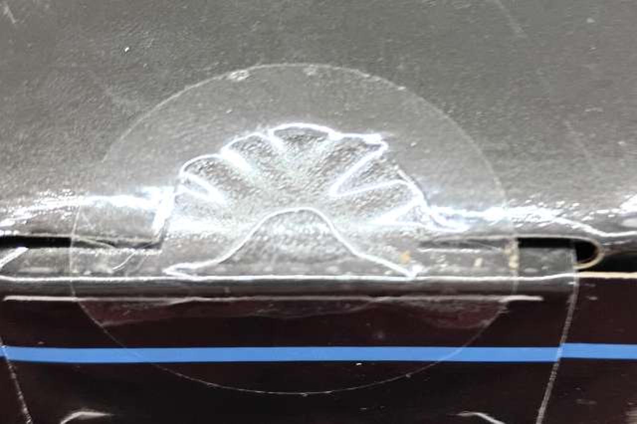 箱　テープ貼付部分