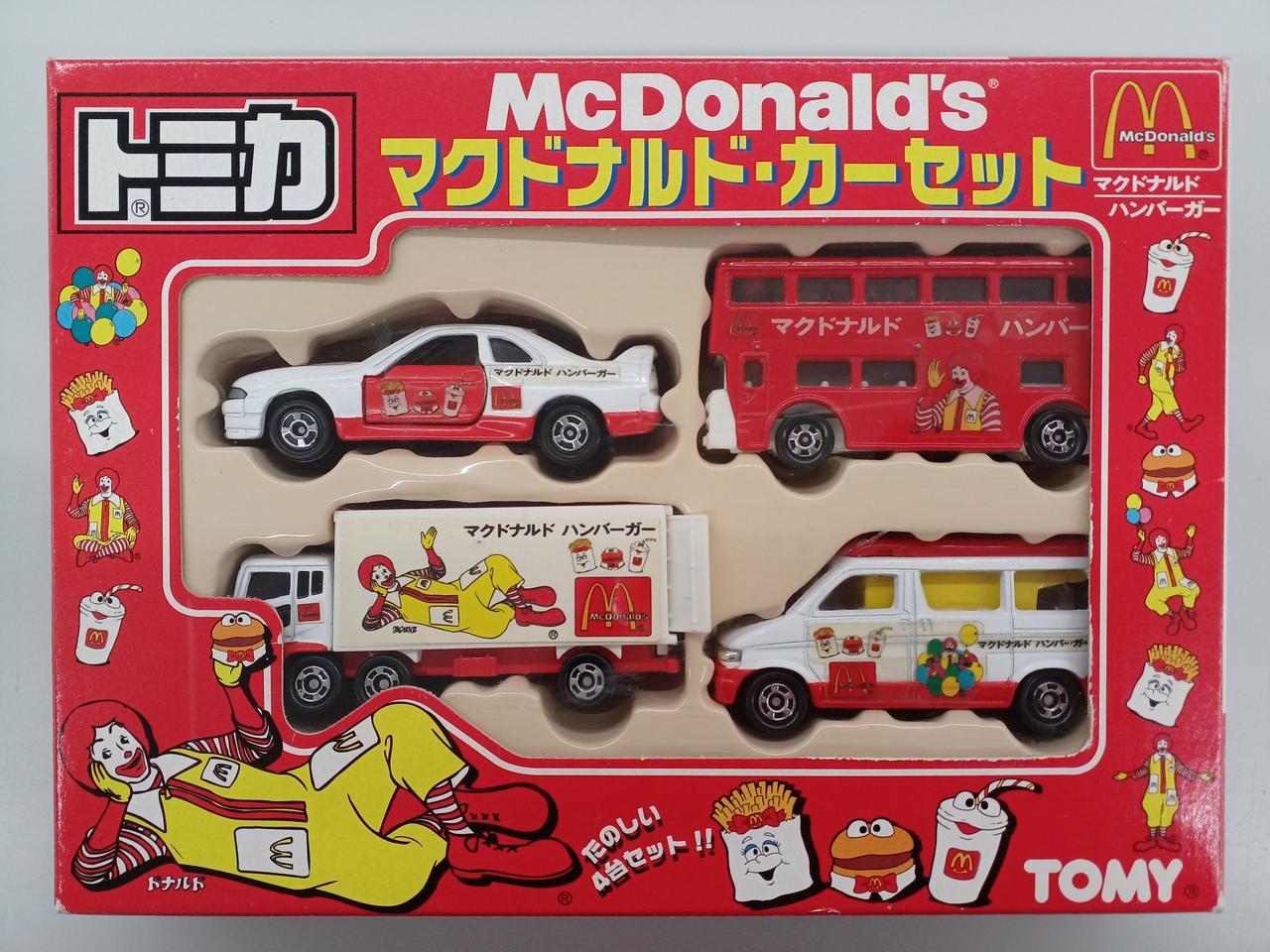 トミカ4台セット