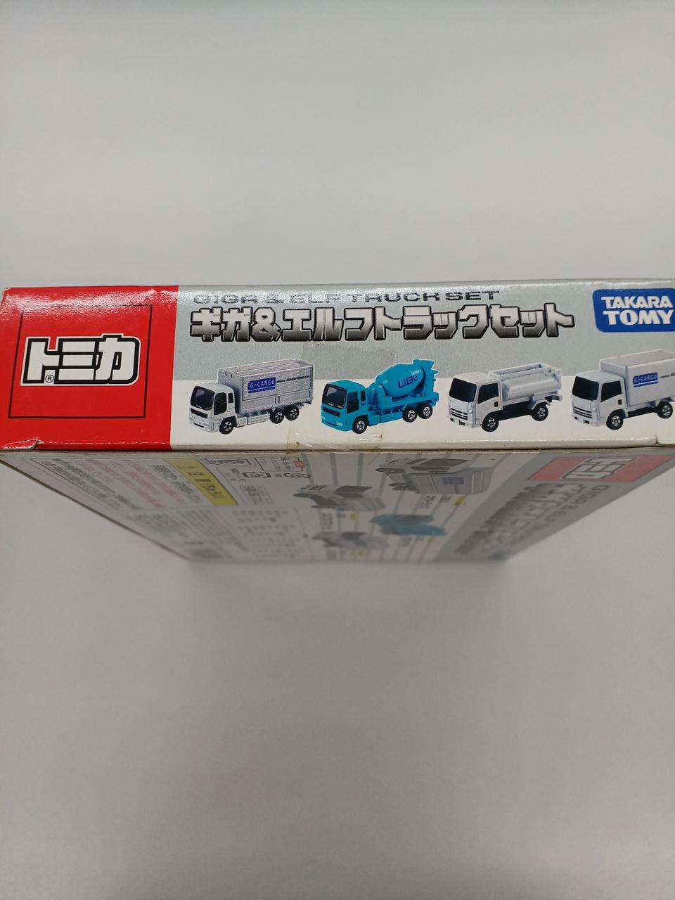 Takara Tomy - 新品☆トミカ　30台セット+4台追加 ウルトラマントミカ4台セット - メルカリ