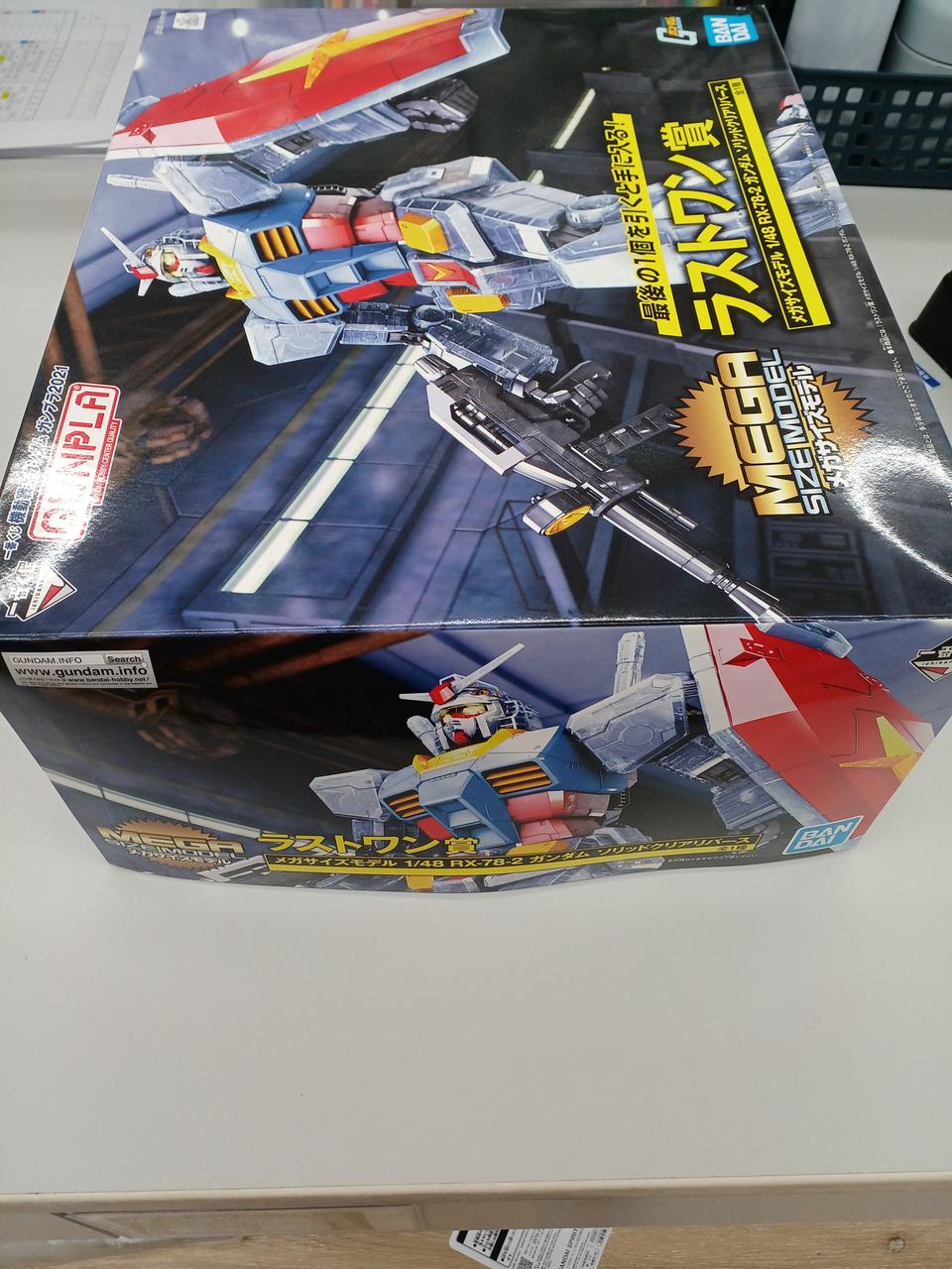 BANDAI - 【新品未開封】一番くじ　ガンプラ2021☆ラストワン賞　ソリッドクリアリバース Amazon | 一番くじ ラストワン賞 メガサイズ 1/48 RX-78-2