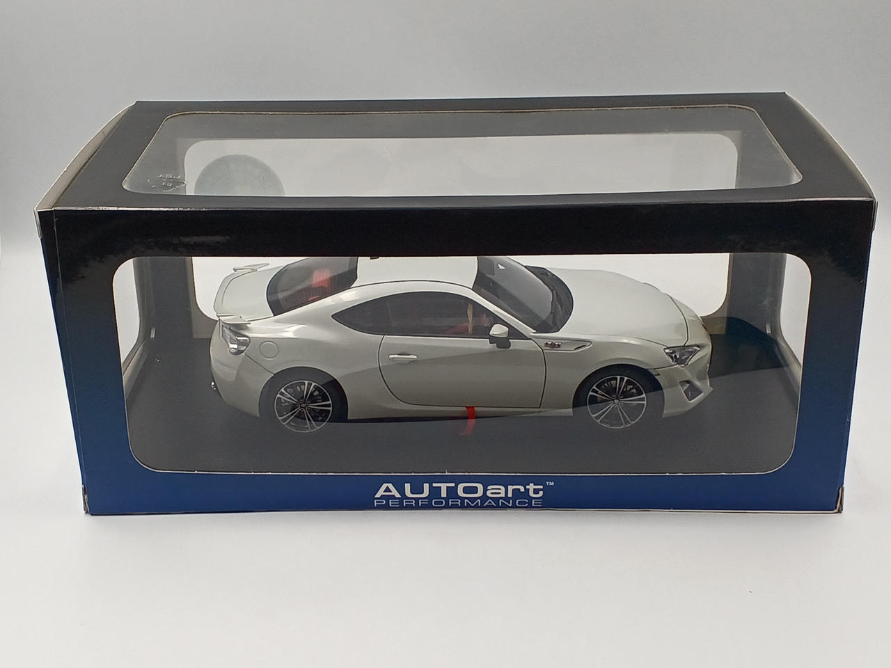 オートアート オウト(AUTOart)|1/18スケール車|【ハードオフ公式通販
