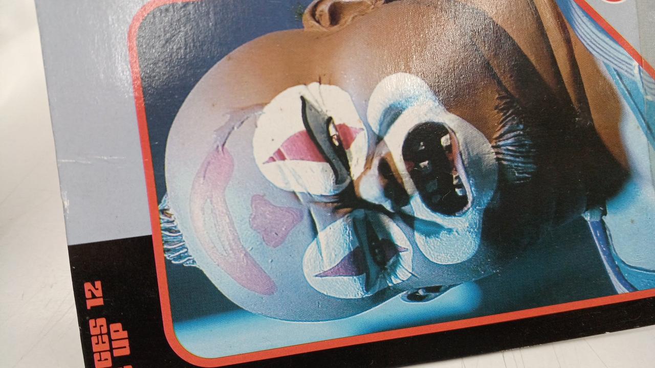 折れキズあり。