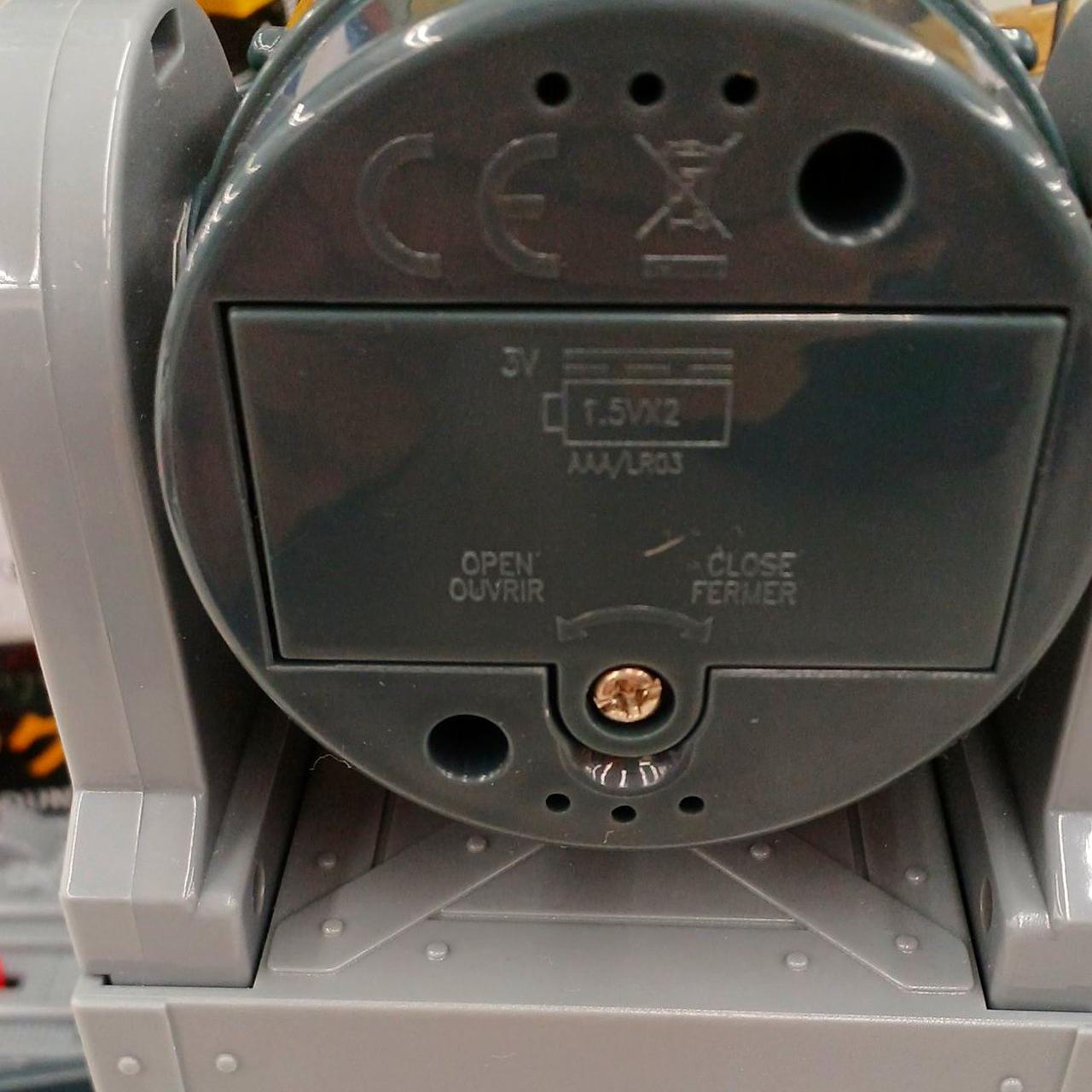 溶鉱炉後ろ電池(単４)2本音鳴ります