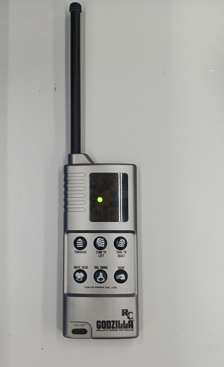 ボタンが劣化によるベタつきあり