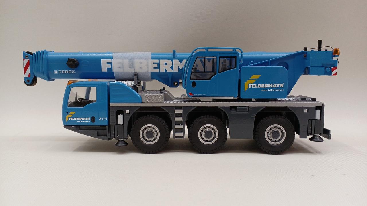 僅かに微細な傷あり