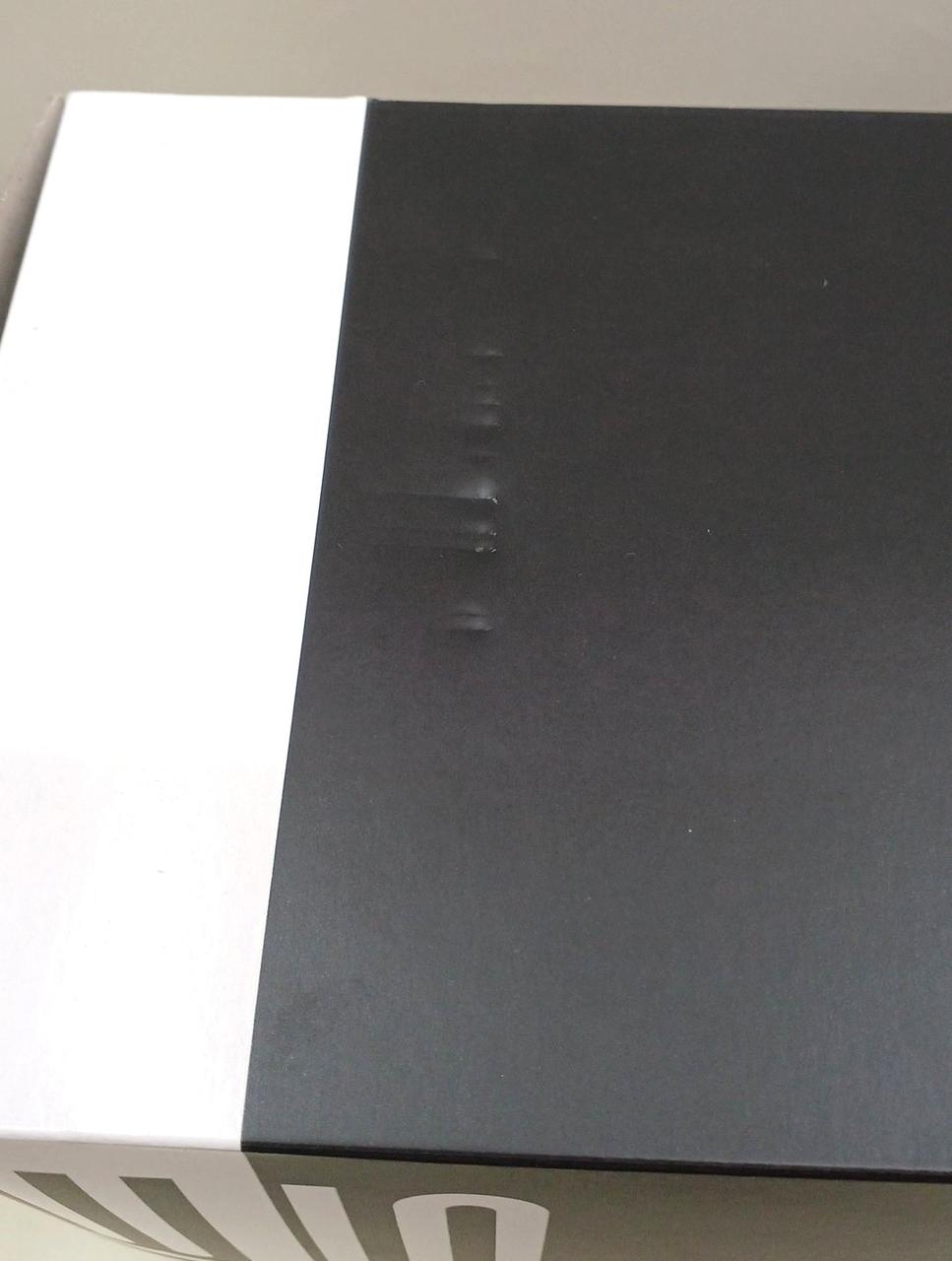 箱上部キズあり