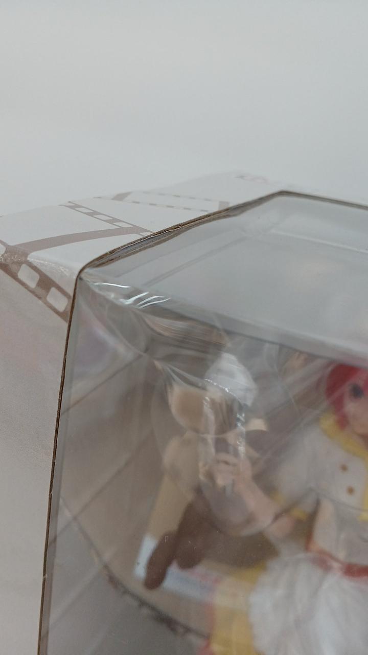 箱フィルムイタミあり