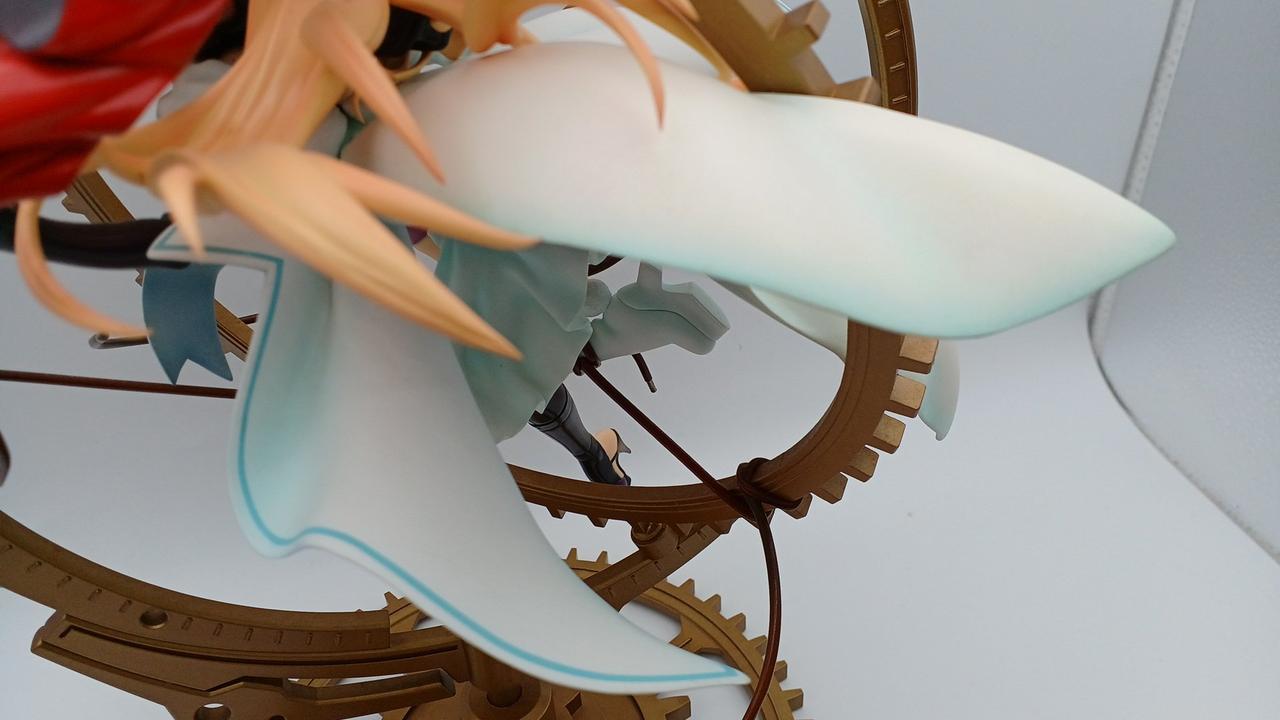 洋服色褪せ、汚れあり