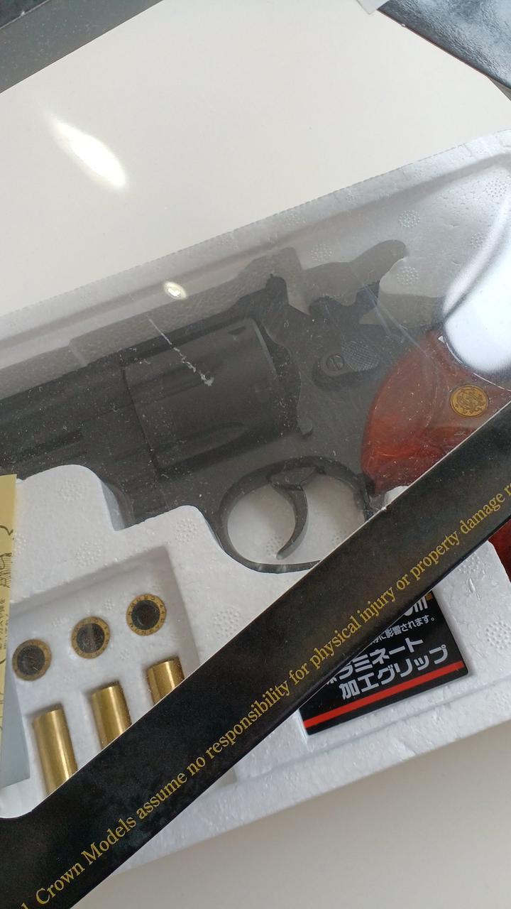 箱フィルムイタミあり