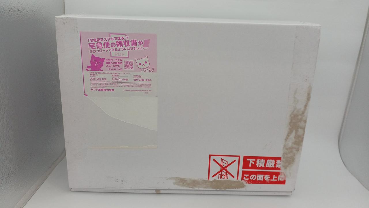 外箱イタミ、ベタつきあり