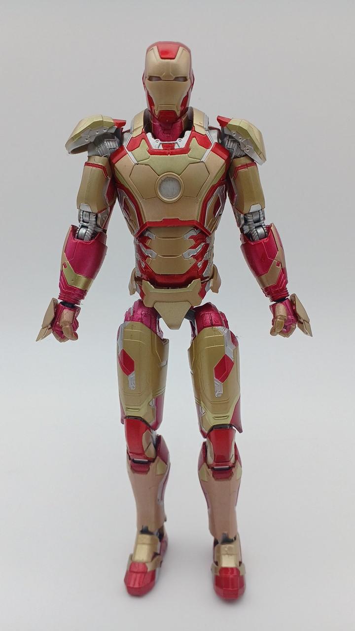 経年劣化、ベタつきあり