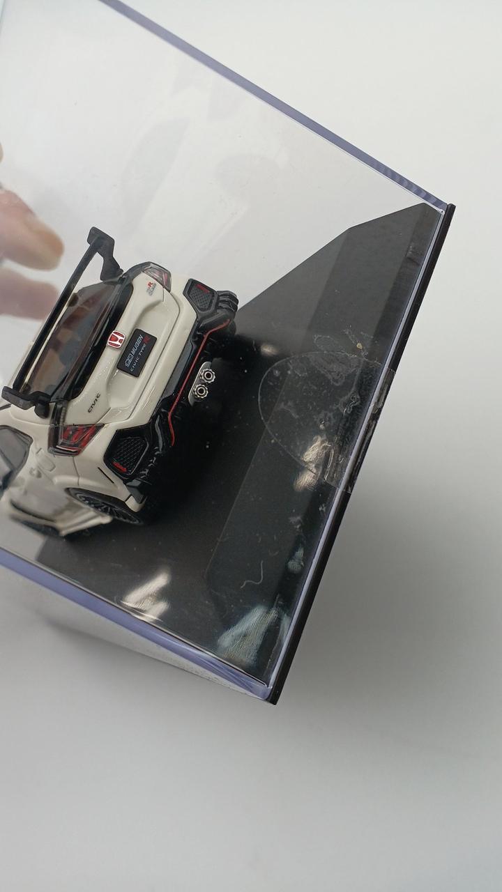 アクリルケースイタミあり