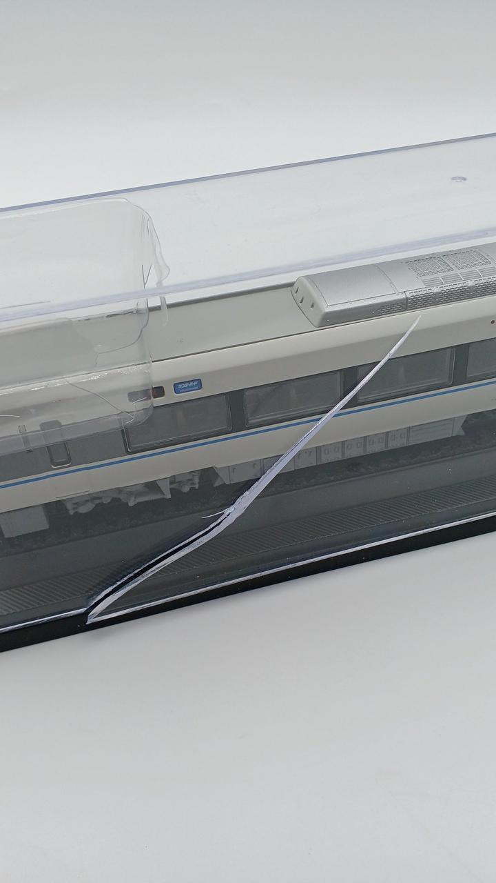 ケース破損あり