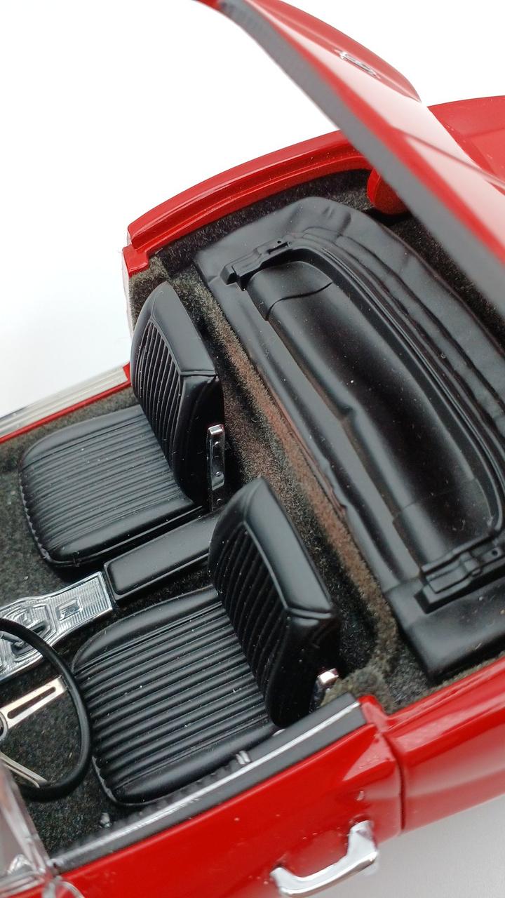 座席シート裏イタミあり