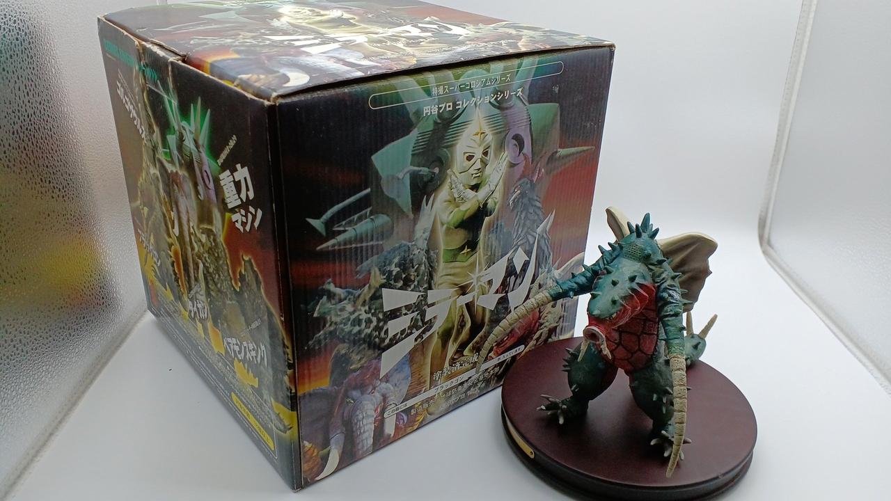 外箱経年劣化あり