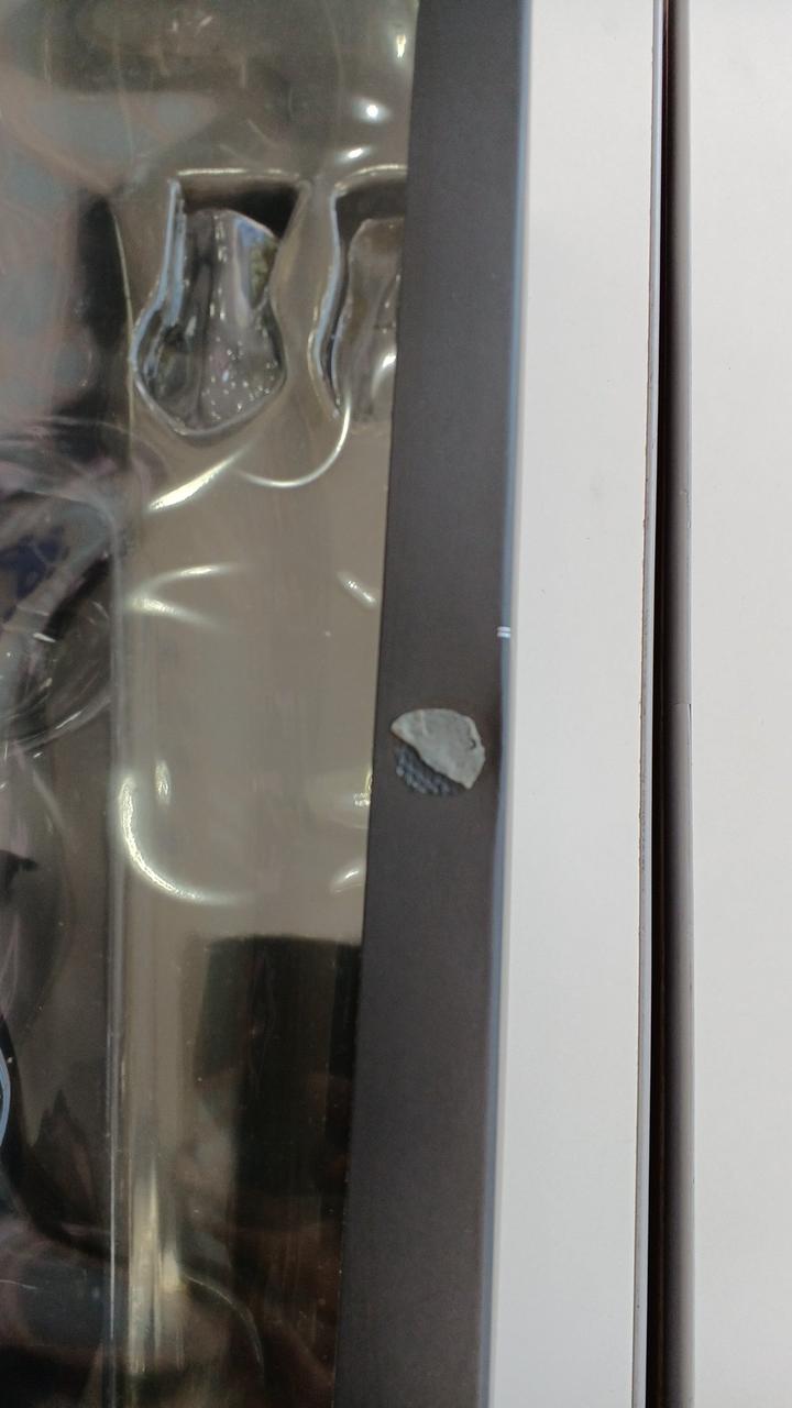 マジックテープ剥がれあり