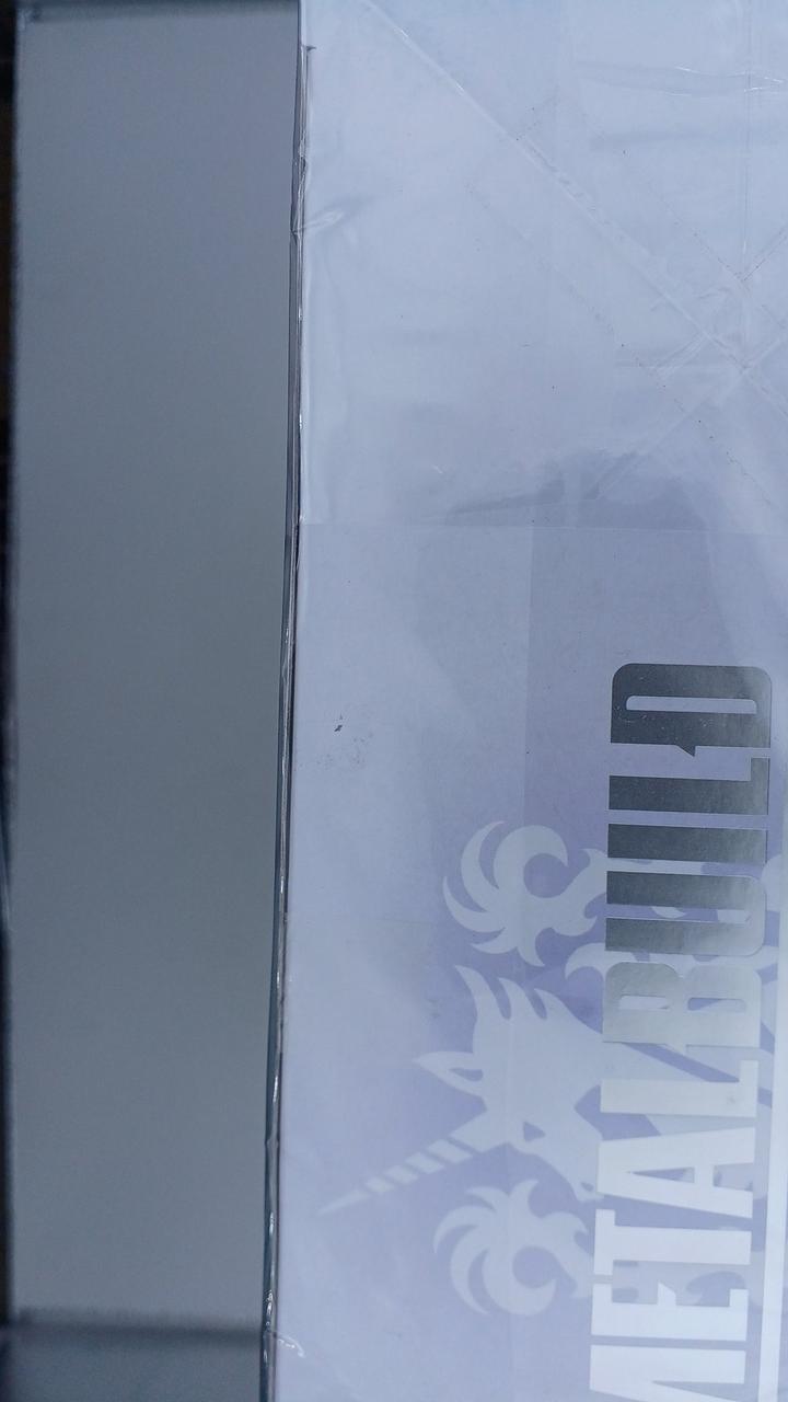 箱汚れ・シール跡あり