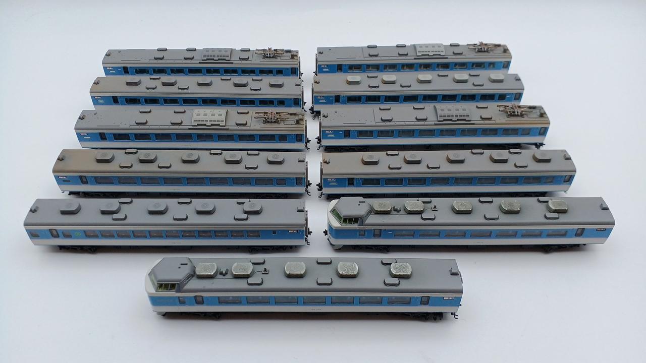 全車両ライト点灯OK