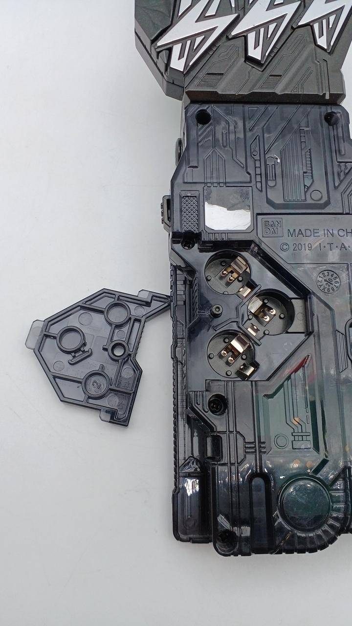 シール剥がれあり