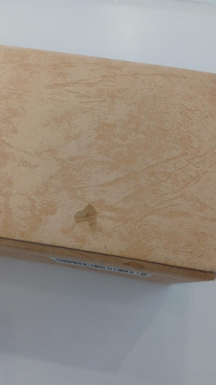 箱イタミあり