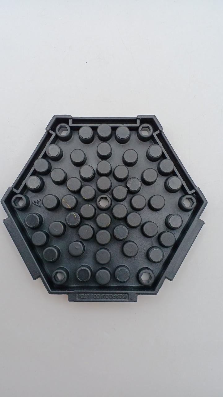 台座イタミあり