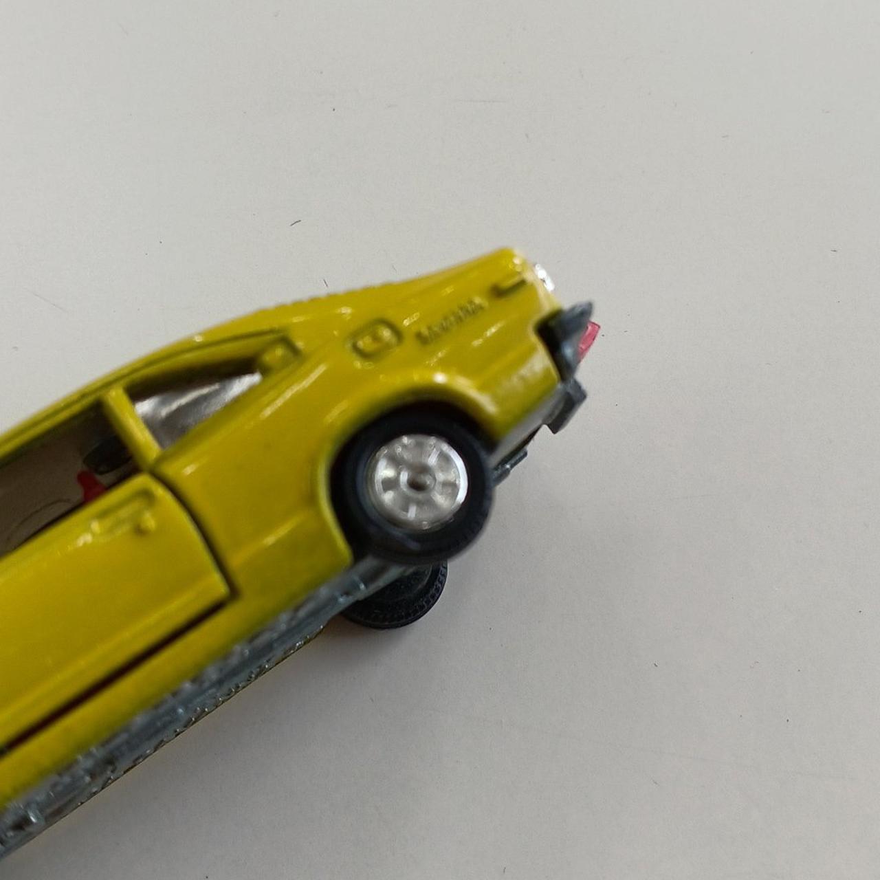 タイヤキズあり