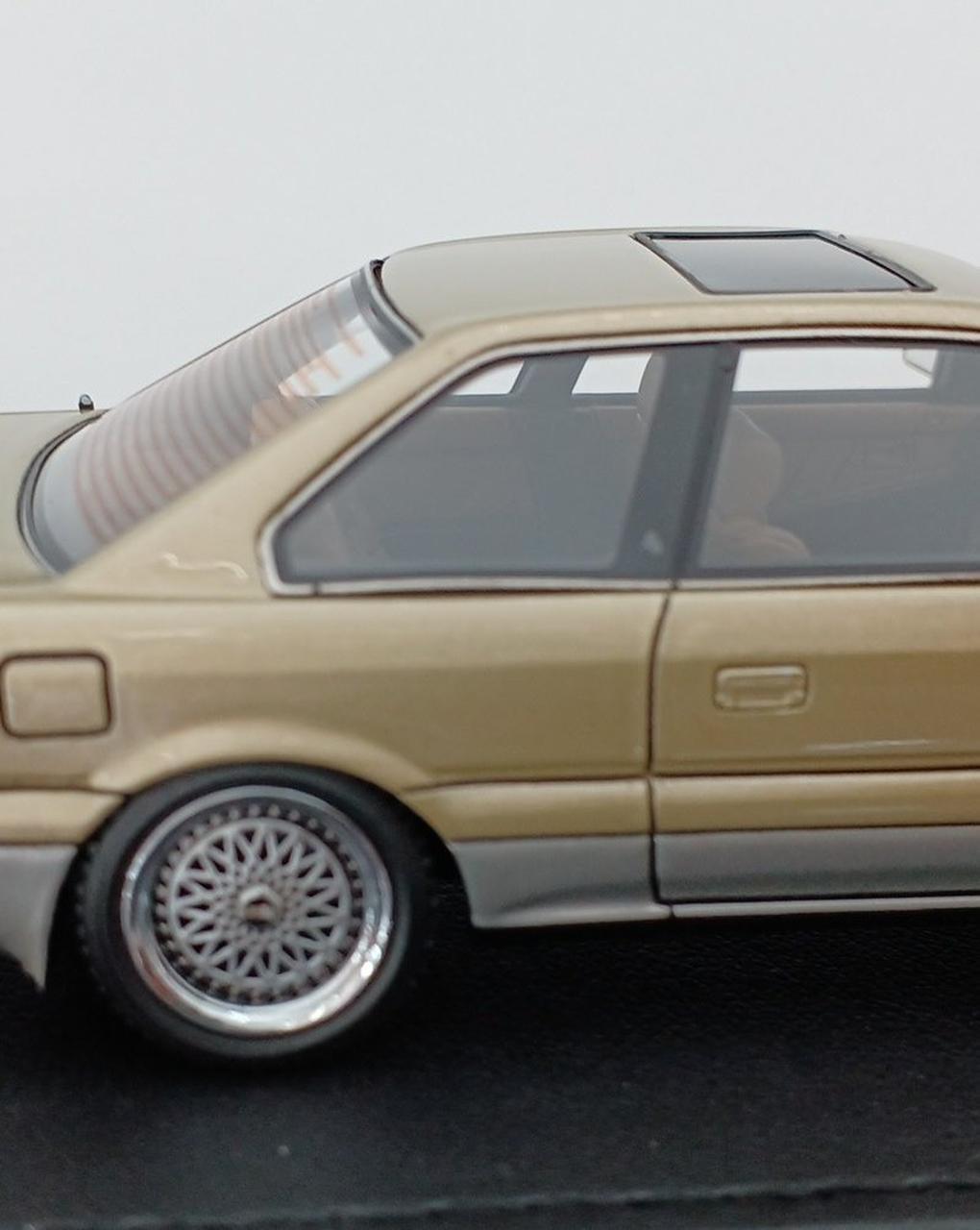 サイドガラス浮きあり