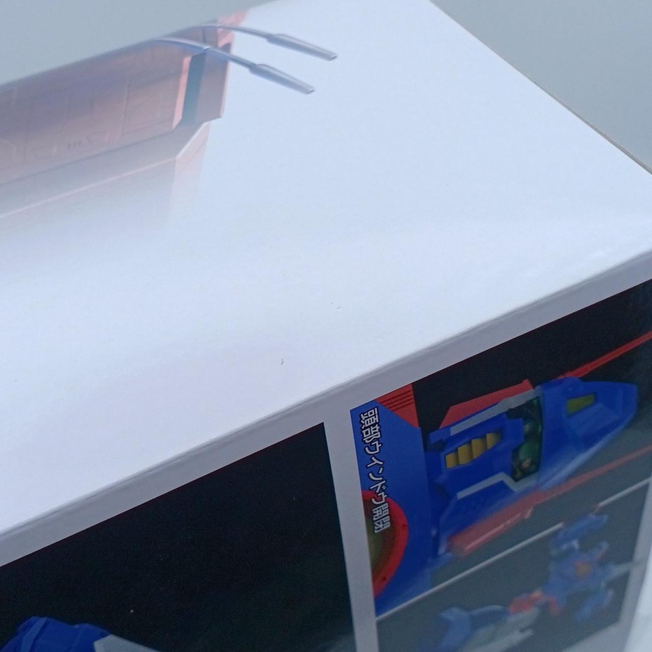 箱汚れ・凹みあり