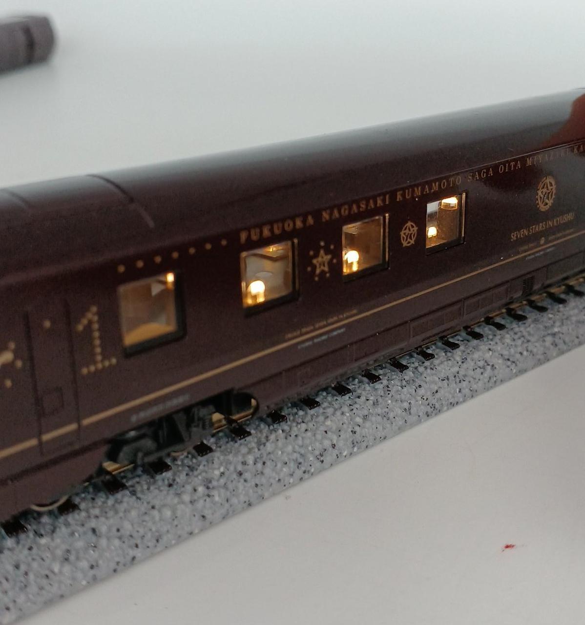 １号車室内点灯確認済み