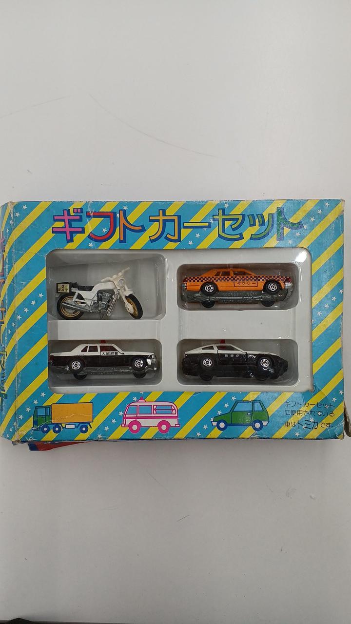トミカ ギフトカーセット Amazon.co.jp: トミカ ギフトセット ドライブカーセット : おもちゃ