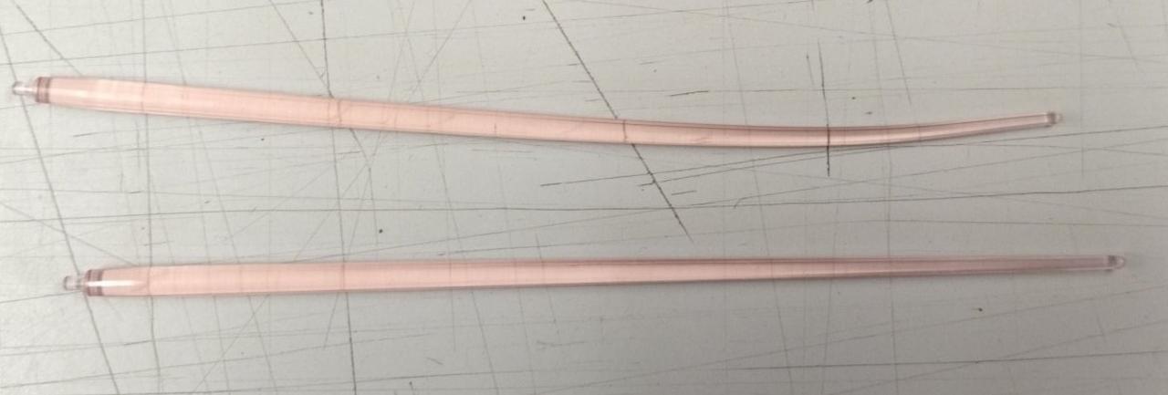 サーベル曲がり有です。