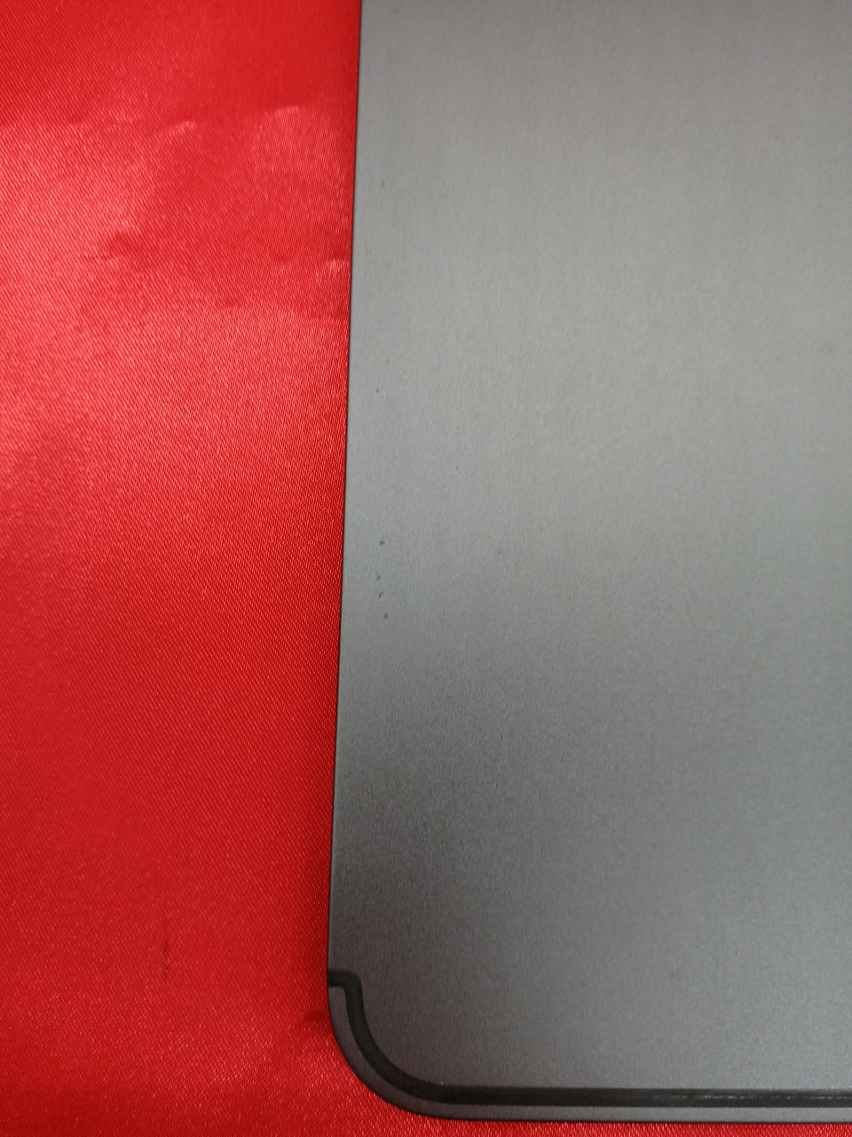 キズがあります。