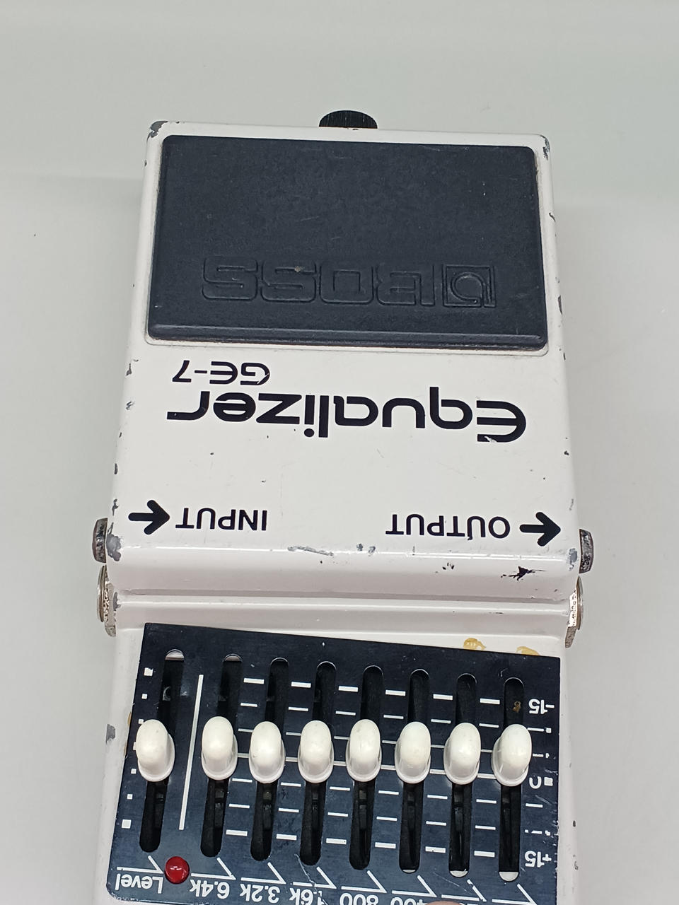 パネルがズレます