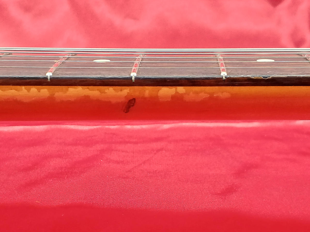 塗装のクラックあります。