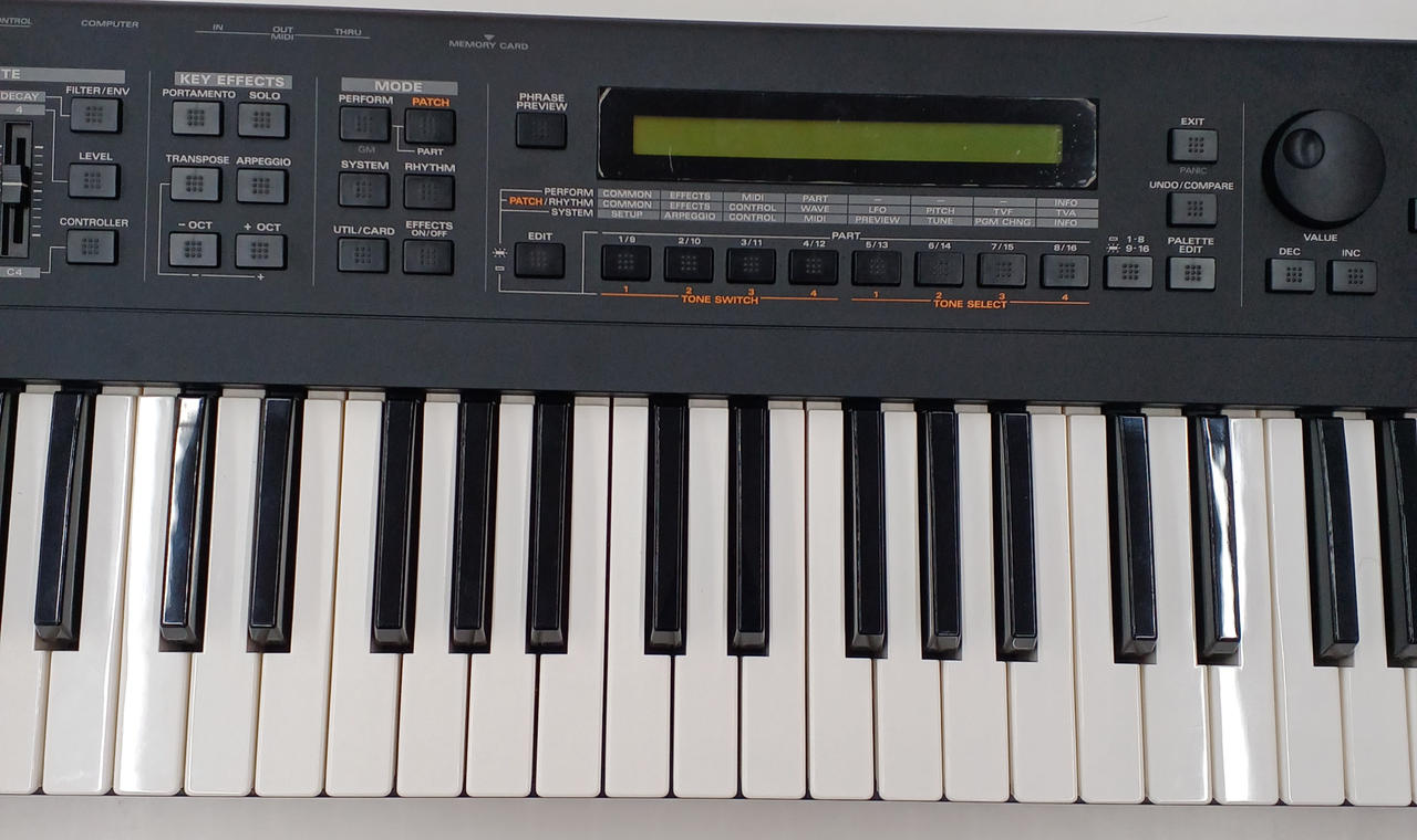 Roland XP-30 シンセサイザー 通電確認済み Roland XP-30