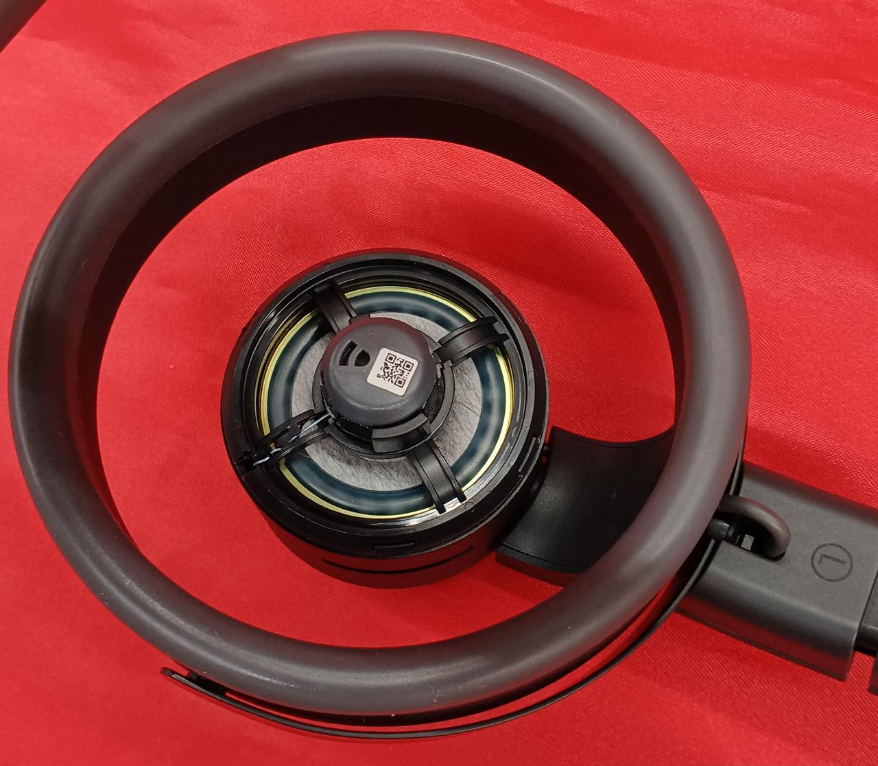 メッシュ部分取れます。