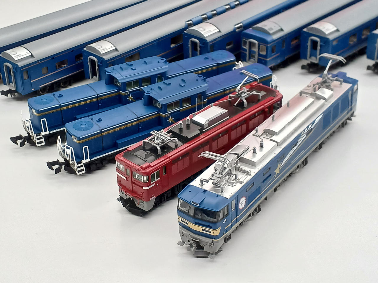 タバコ臭あります。