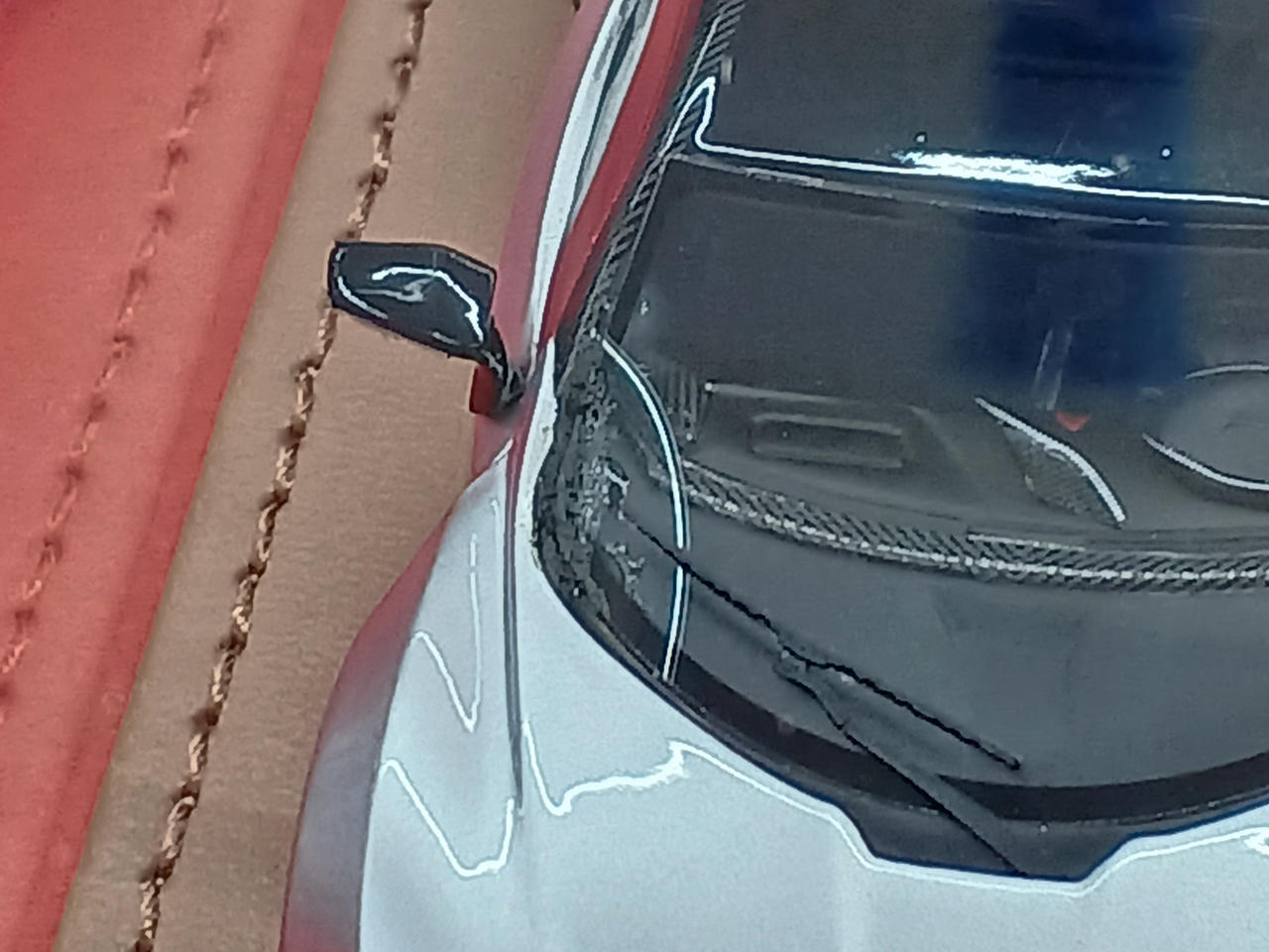 補修と思われます。