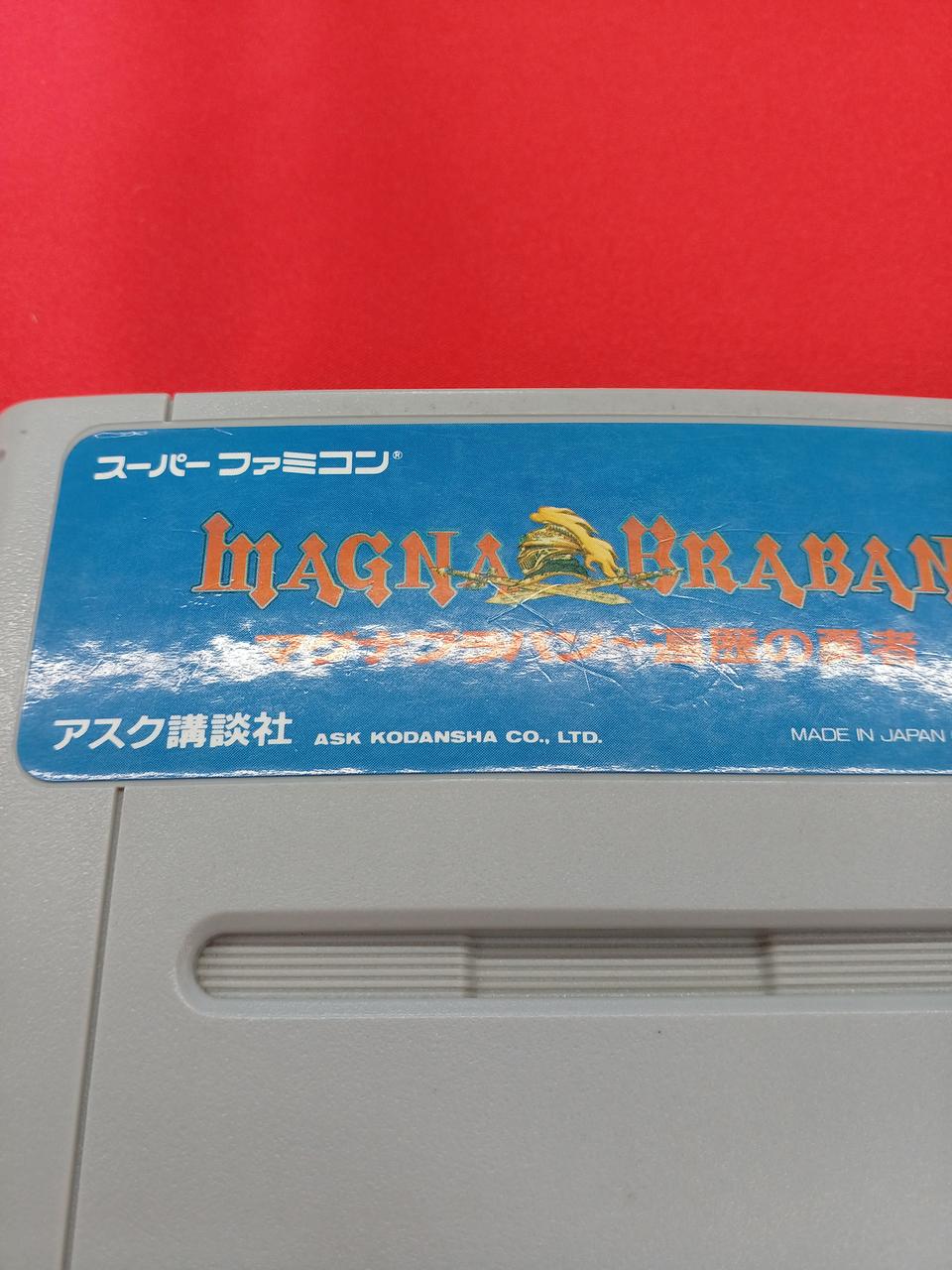 細かいキズがあります。