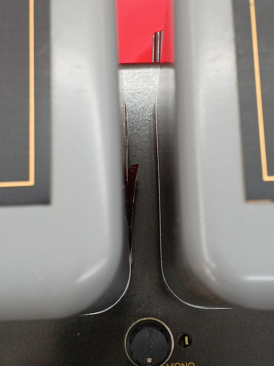 シールの剥がれ　あり