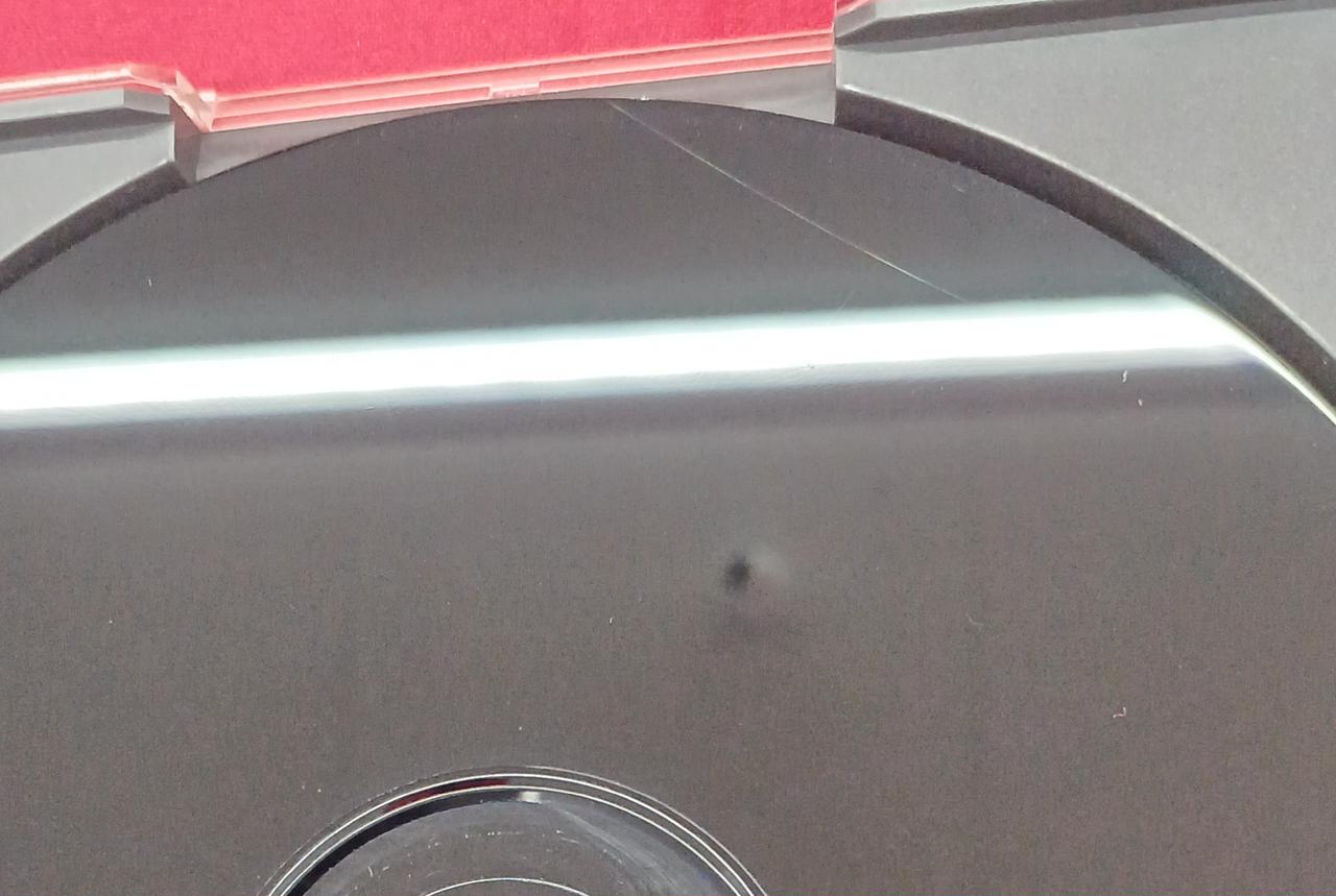 このキズ以外に細かいキズが少しあります。