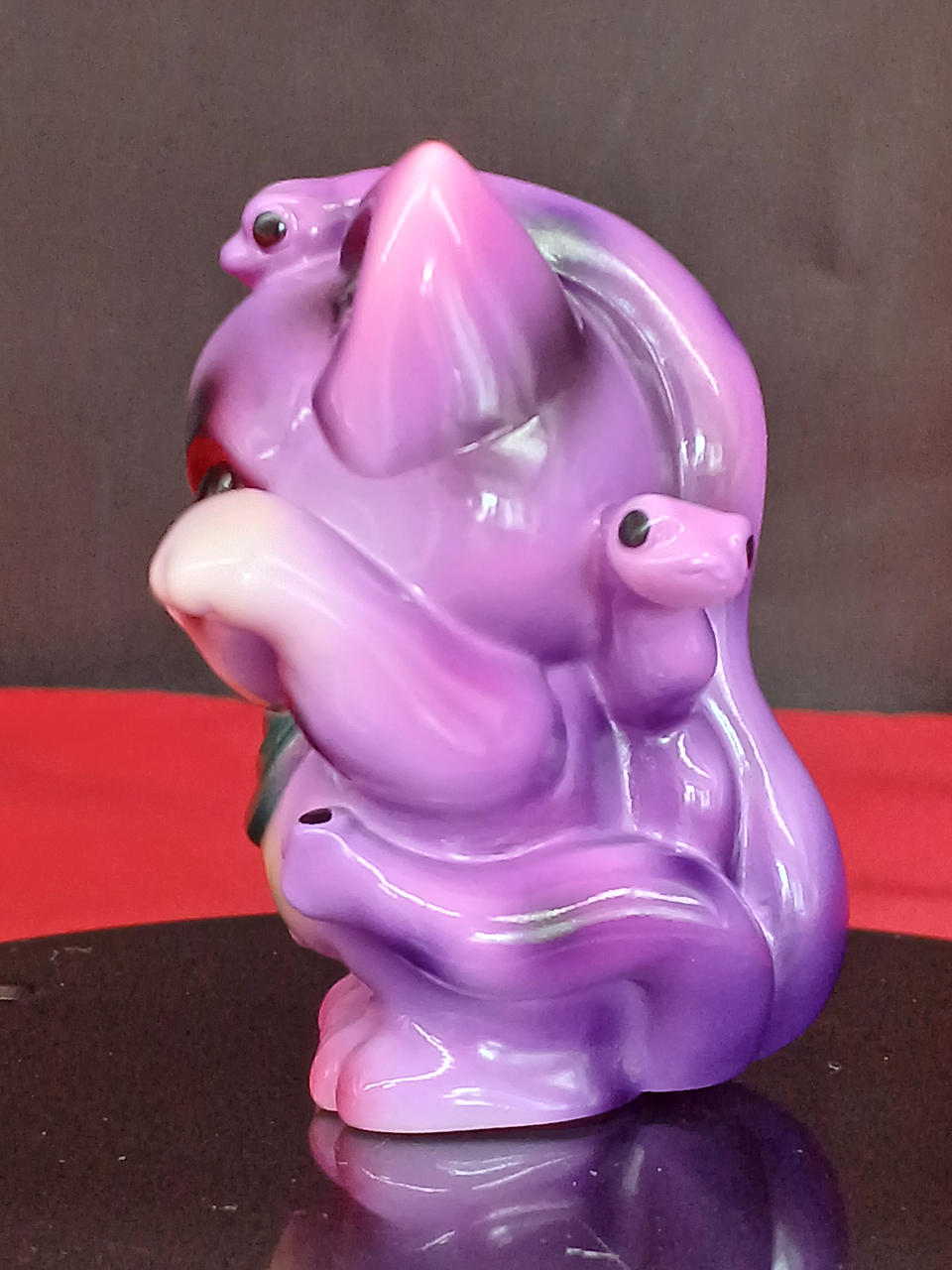 ピンクのガラス製キャラクター像 MEOWWWTHRA/墓場の画廊|親子ニャスラ|【ハードオフ公式通販】オフ