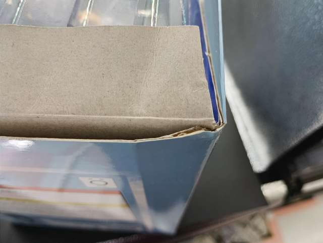 若干の凹みあり